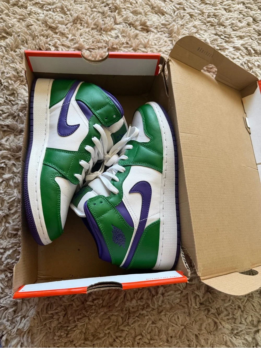 Size 6.5 Boys Hulk Jordan 1 Mid sneakers